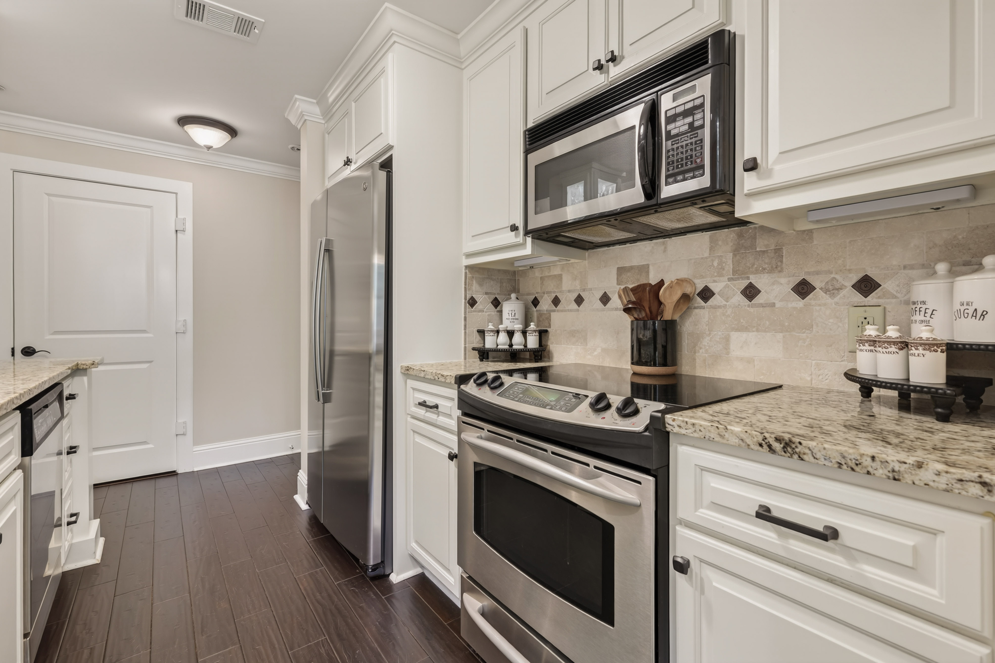 1040E Tailwater image 13